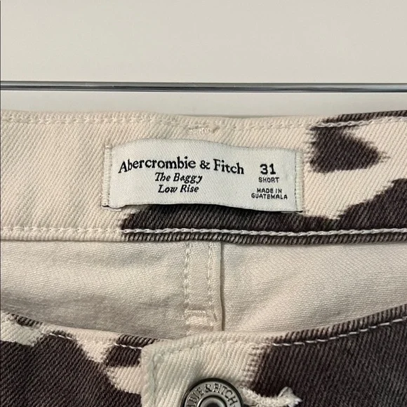 Abercrombie & Fitch "The Baggy" Jeans - Picture 2 of 6